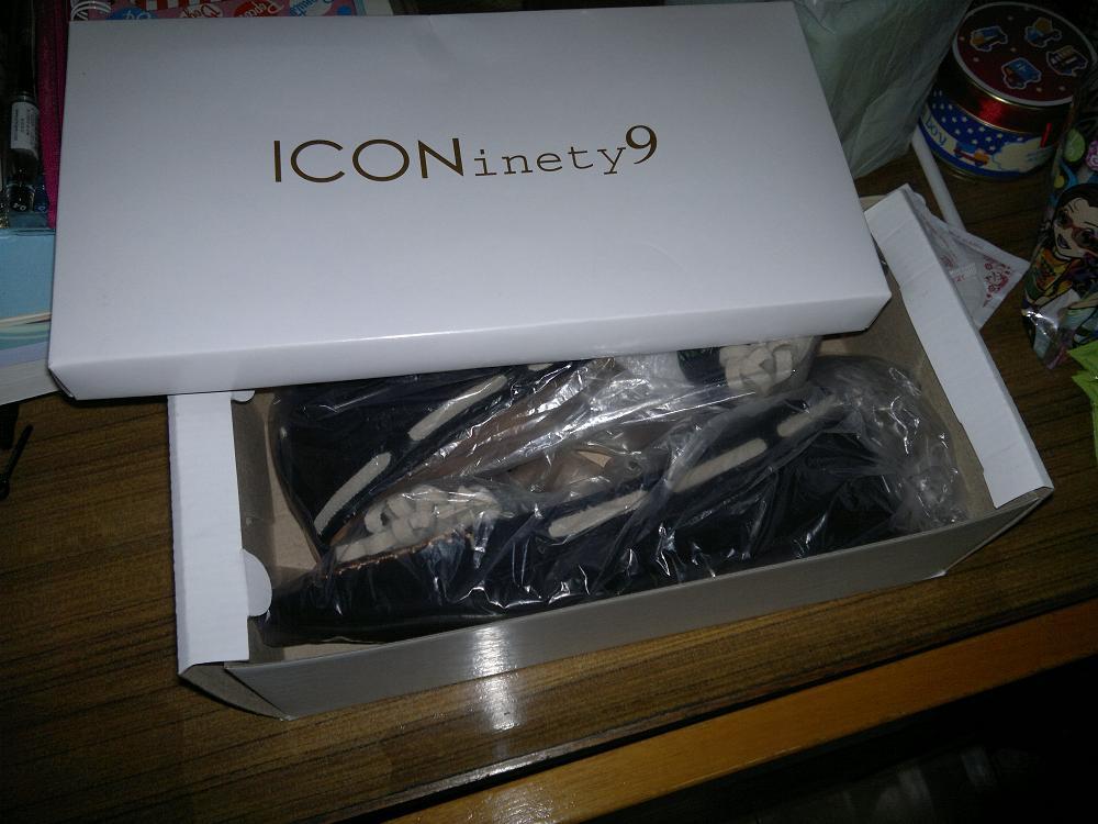 Sepatu ICONinety9