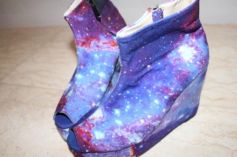 Galaxy Wedges Print! Stylish+Fashionable!