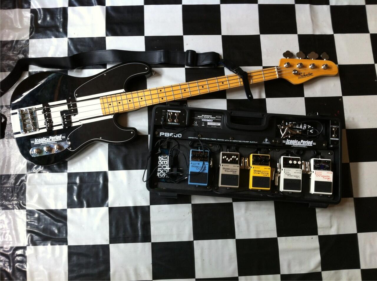 JUAL BASS SCHECTER MODEL T . RETRO
