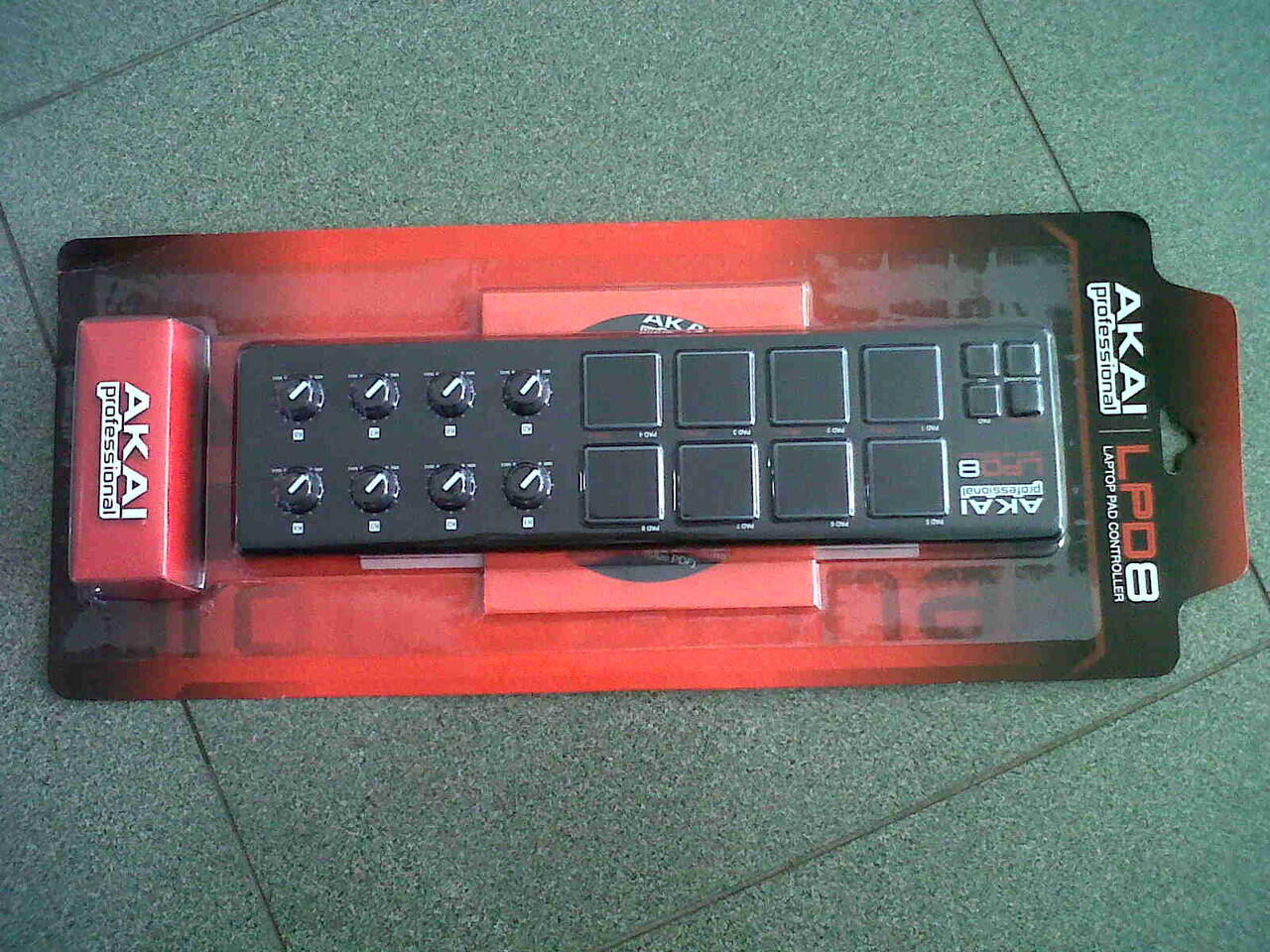 Di jual barang baru Keyboard controller PAD AKAI