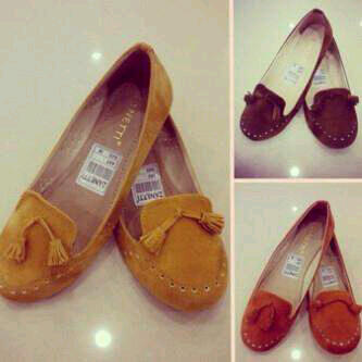 ALL VINTAGE FLATSHOES, PLATFORMS, BOOTS HERE ONLY 90 RIBU - 200 RIBU