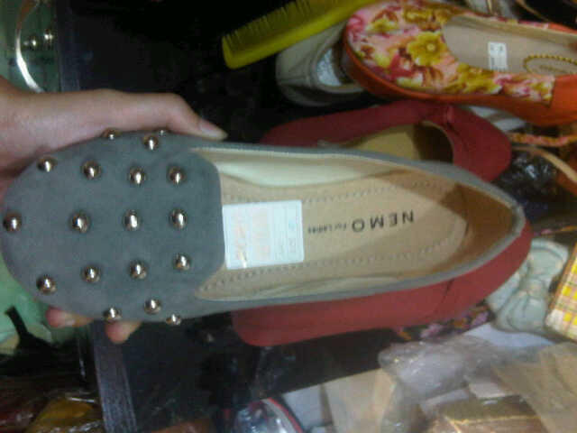 ALL VINTAGE FLATSHOES, PLATFORMS, BOOTS HERE ONLY 90 RIBU - 200 RIBU