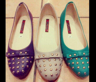 ALL VINTAGE FLATSHOES, PLATFORMS, BOOTS HERE ONLY 90 RIBU - 200 RIBU