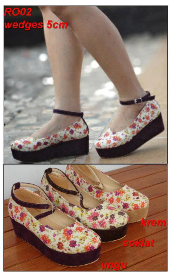 ALL VINTAGE FLATSHOES, PLATFORMS, BOOTS HERE ONLY 90 RIBU - 200 RIBU