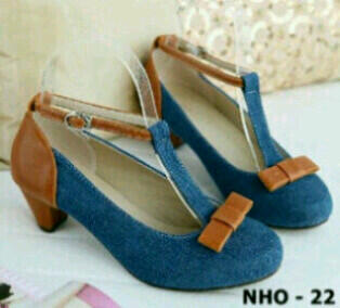 ALL VINTAGE FLATSHOES, PLATFORMS, BOOTS HERE ONLY 90 RIBU - 200 RIBU