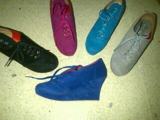 ALL VINTAGE FLATSHOES, PLATFORMS, BOOTS HERE ONLY 90 RIBU - 200 RIBU