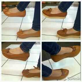 ALL VINTAGE FLATSHOES, PLATFORMS, BOOTS HERE ONLY 90 RIBU - 200 RIBU