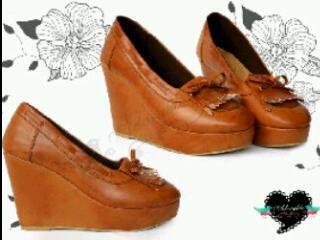 ALL VINTAGE FLATSHOES, PLATFORMS, BOOTS HERE ONLY 90 RIBU - 200 RIBU