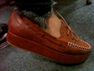 ALL VINTAGE FLATSHOES, PLATFORMS, BOOTS HERE ONLY 90 RIBU - 200 RIBU