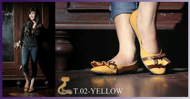 ALL VINTAGE FLATSHOES, PLATFORMS, BOOTS HERE ONLY 90 RIBU - 200 RIBU