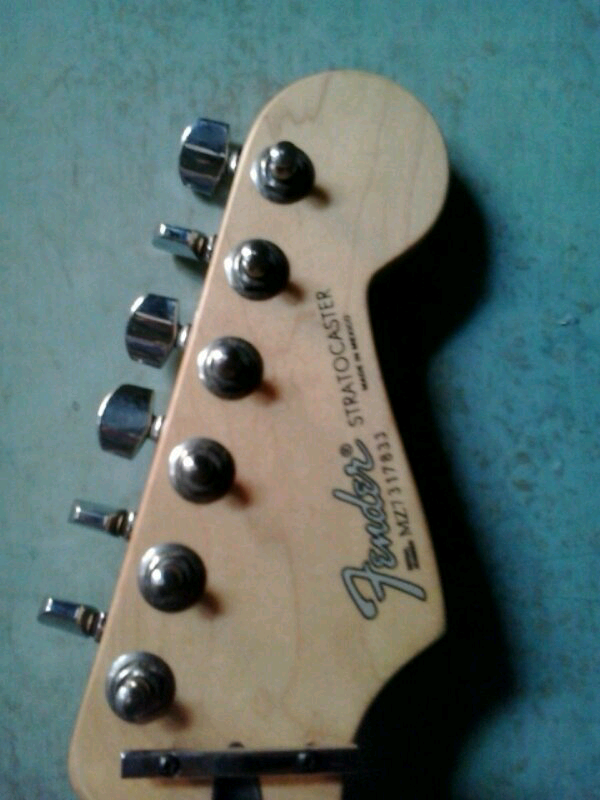 Gitar Fender StratoCaster