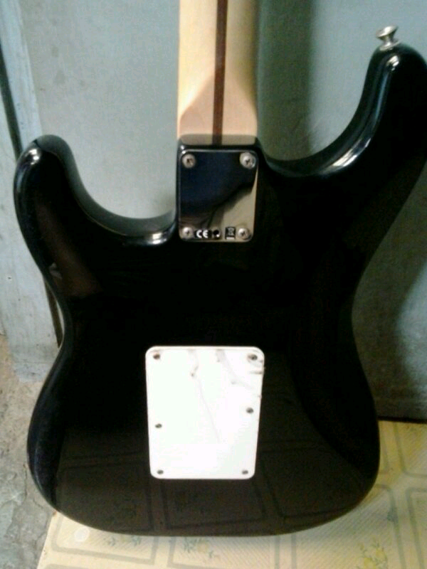 Gitar Fender StratoCaster
