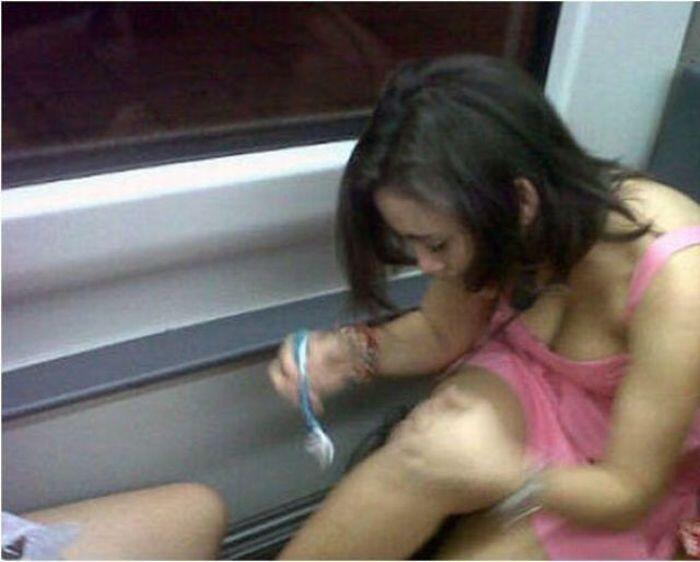 Foto-Foto Lucu, Kocak dan Konyol Kejadian di Bus Kota