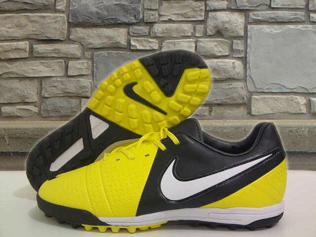 Sepatu Futsal Replika Murah ,ADIDAS dan NIKE