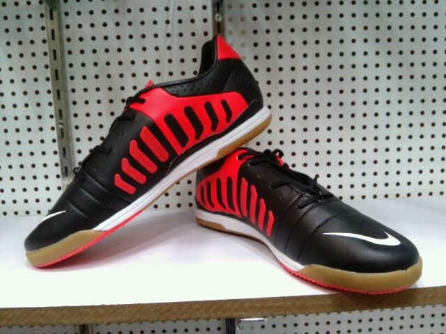Sepatu Futsal Replika Murah ,ADIDAS dan NIKE