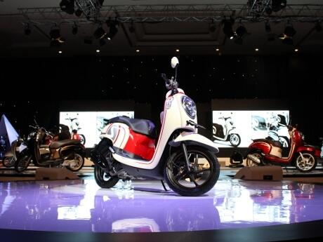 Lelaki Ini Beli Honda Scoopy Cuma Rp 5 Ribu