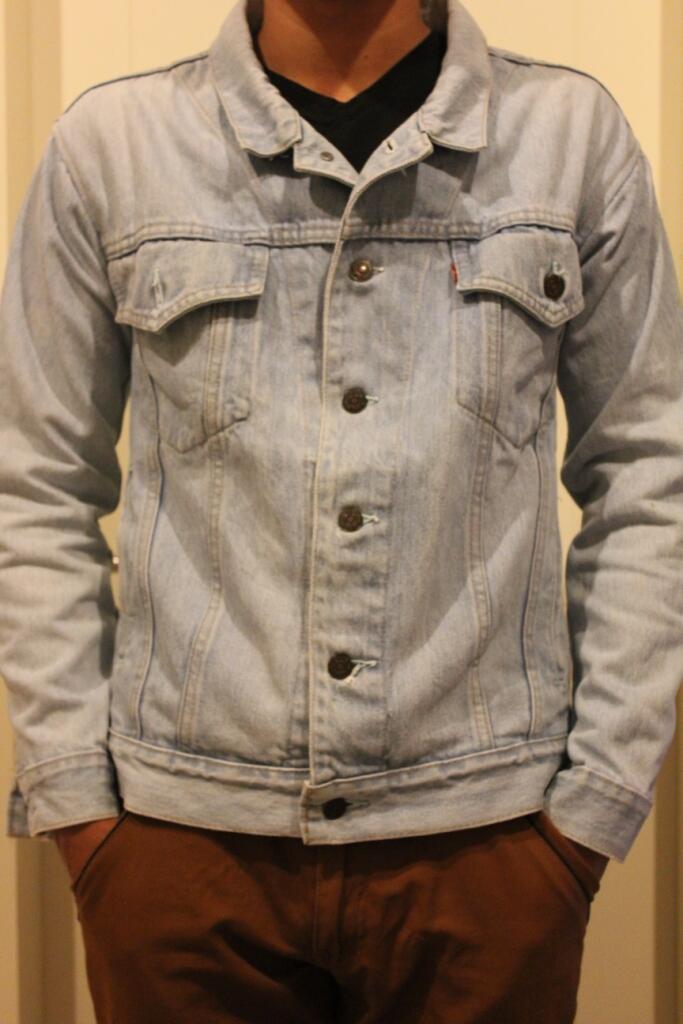 Terjual JAKET LEVIS JEANS ADVENTURE SEMIPARASUT ASLI 