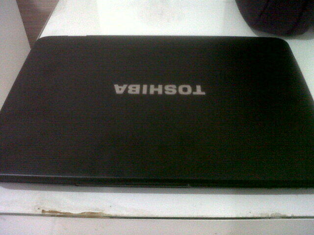 DIJUAL LAPTOP TOSHIBA SATELLITE C800 BLACK MURAH!!