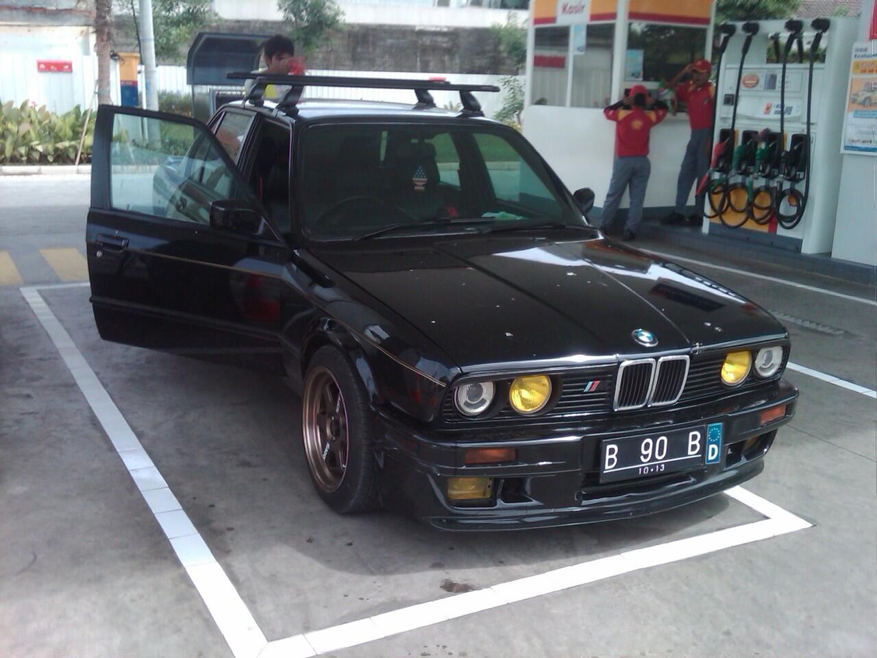 BMW e30 m40 hitam 91