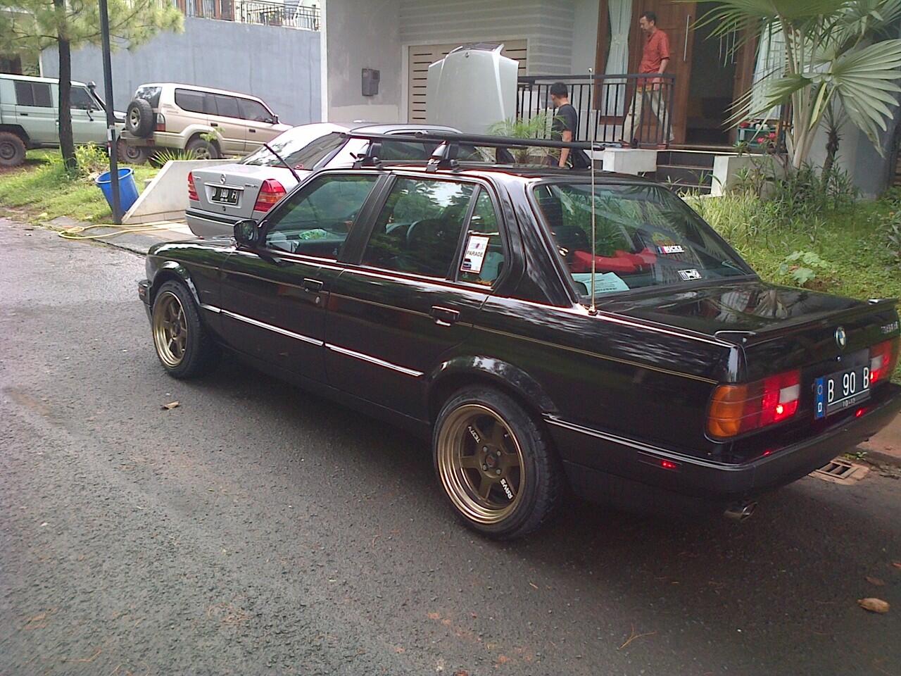 BMW e30 m40 hitam 91