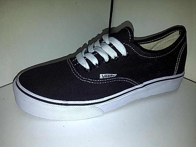 Vans Authentic,Nike,Adidas,Soccer Jersey..KW REPLIKA alias KW SUPER MANTAB gan