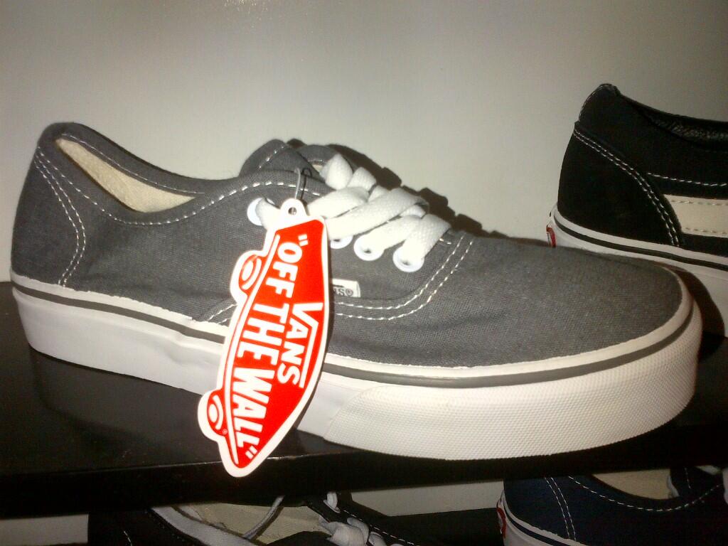 Vans Authentic,Nike,Adidas,Soccer Jersey..KW REPLIKA alias KW SUPER MANTAB gan