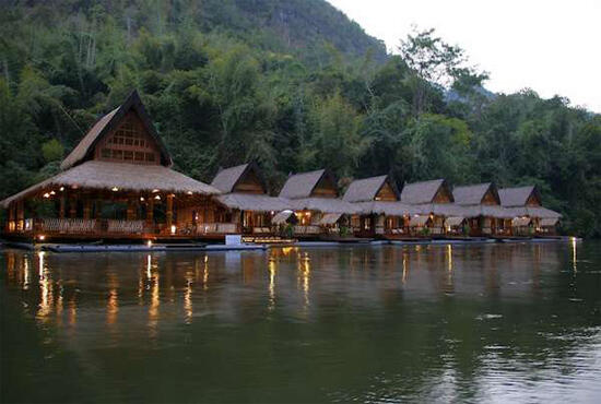 Hotel-Hotel Unik ASIA Tenggara Yang Terapung Di Air