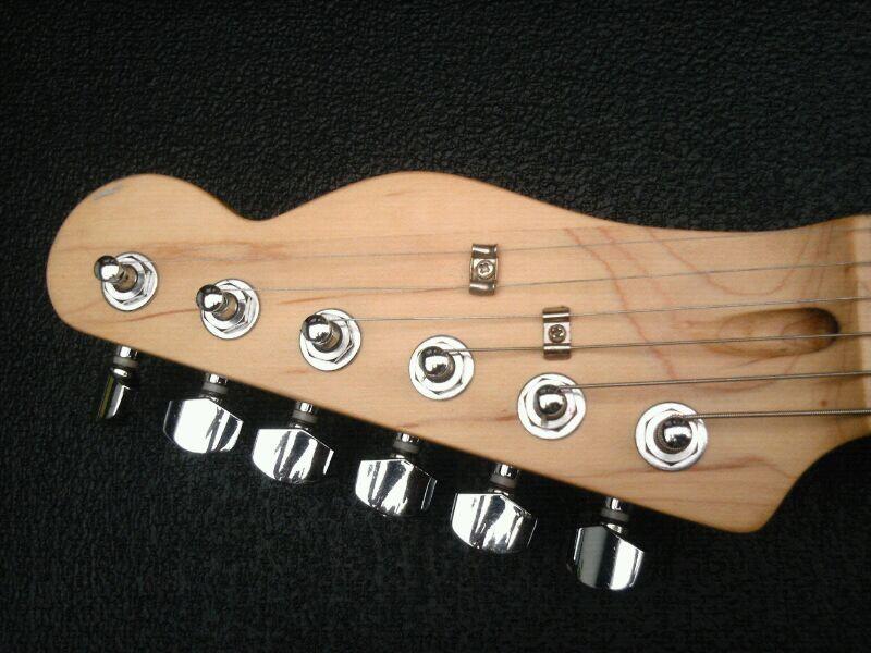 fender telecaster thinline (very good condition )