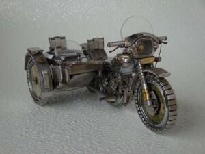 Miniatur Motor Dari Jam Tangan Bekas &#91;Dmitriy Khristenko&#93;
