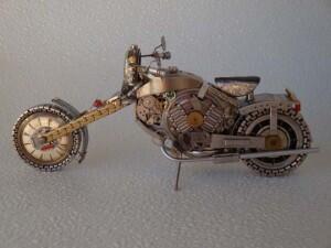 Miniatur Motor Dari Jam Tangan Bekas &#91;Dmitriy Khristenko&#93;