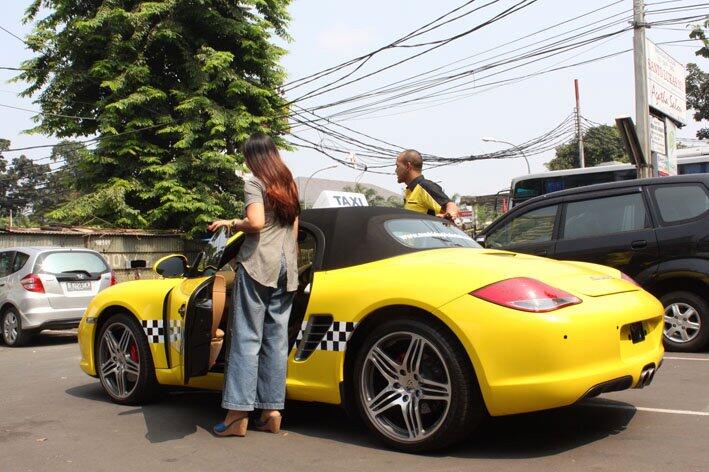 TAKSI MEWAH DI JAKARTA 