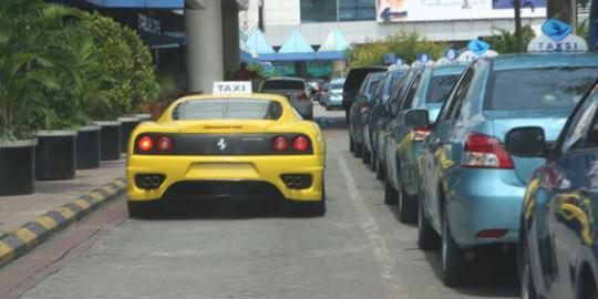 TAKSI MEWAH DI JAKARTA 