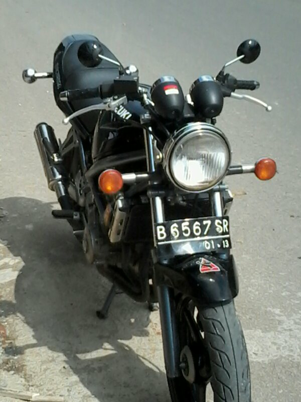 Dijual Cepat Honda allnew CBR 150r CBU Thailand & Suzuki GSF BANDIT 400