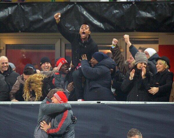 Foto - Foto Match AC Milan 2 - 0 Barcelona | UCL 16 Besar | 1st Leg