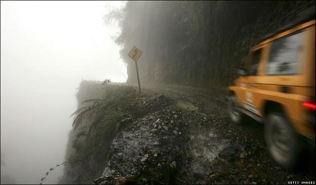 &#91;Foto&#93; Ngeri, Jalan Di Bolivia Ini Adalah Jalanan Paling Maut Di Dunia 
