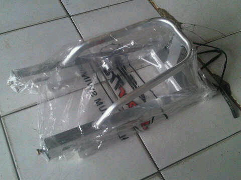 Terjual SWING ARM  MOTOR  SUPERTRACK RD RACING DELKEVIC 