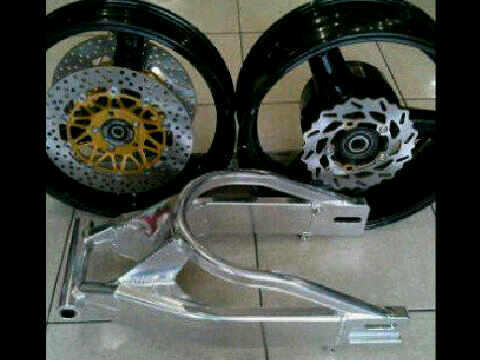 Terjual SWING ARM MOTOR SUPERTRACK, RD RACING, DELKEVIC 