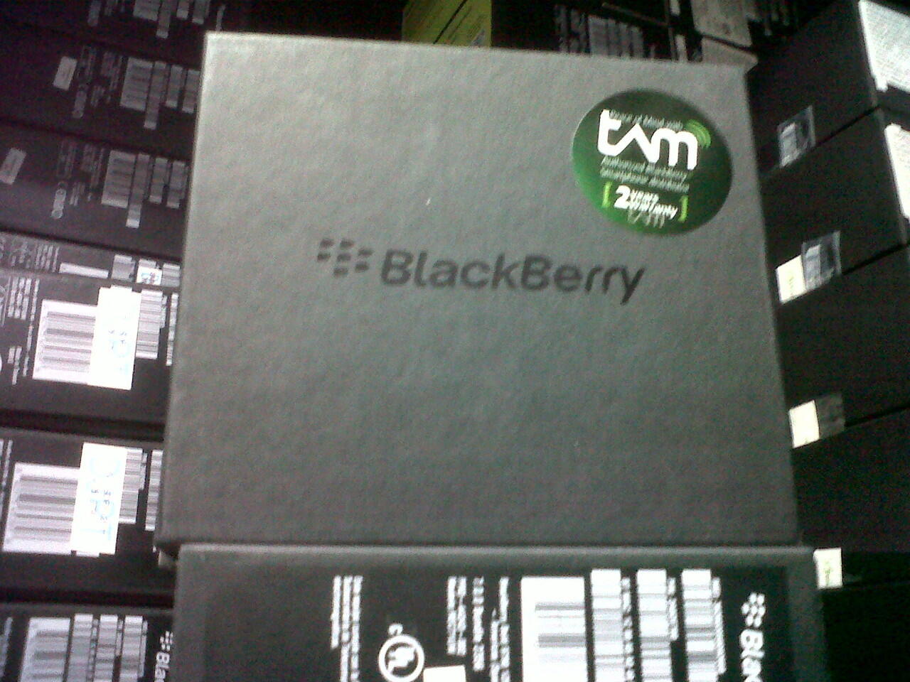 Blackberry brand new garansi 2 thn Berrindo-WII-Bless-TAM-SS-CTN...by : online ponsel