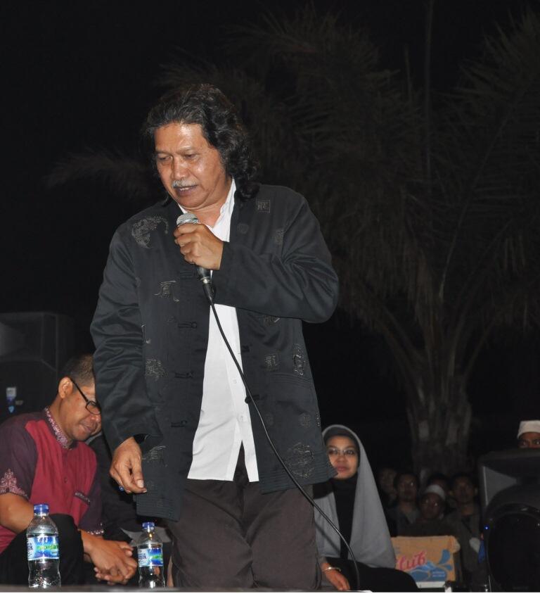 pakaian selebritis (renungan)