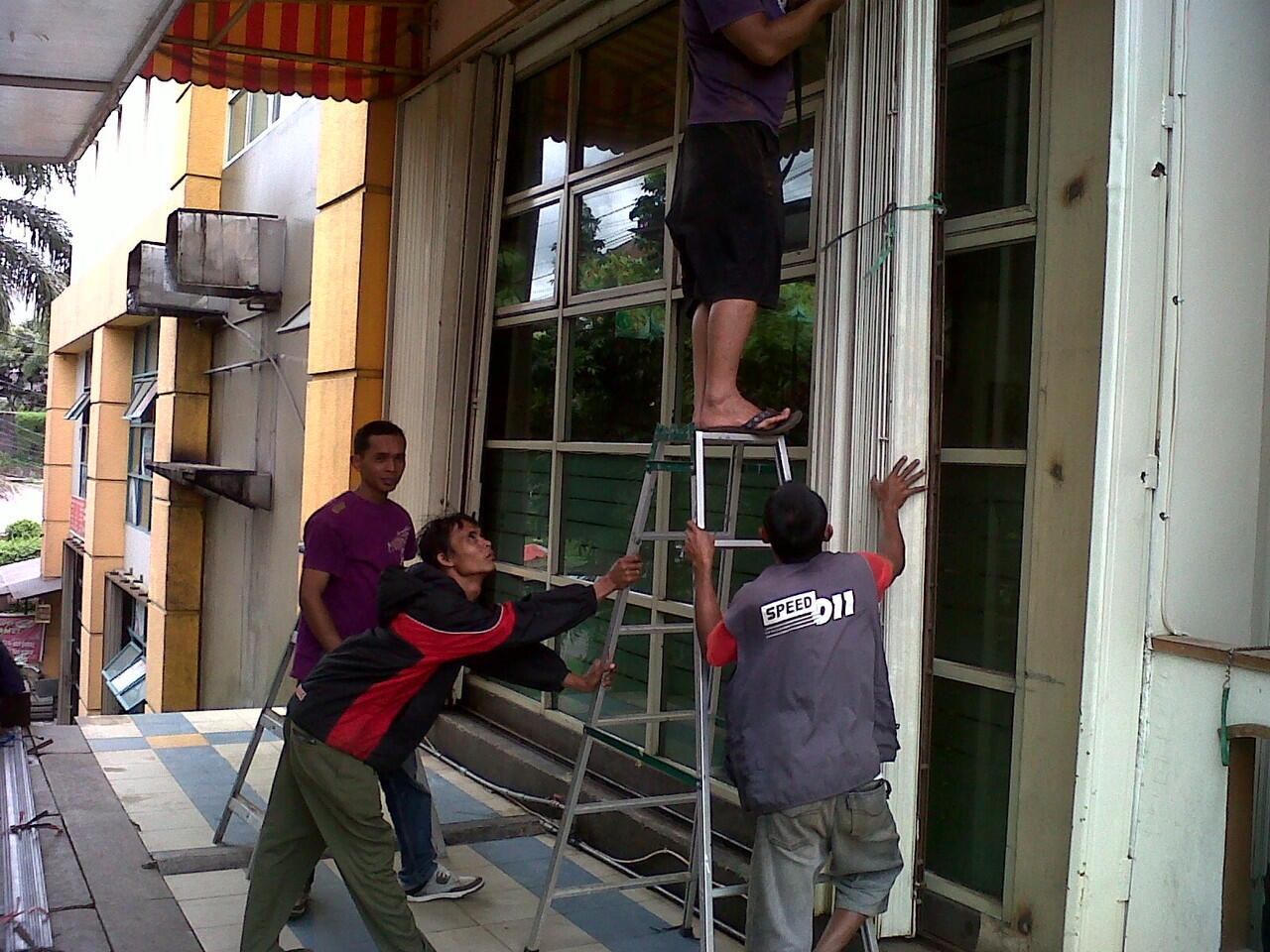 jasa pasang rooling dorr & etalase bandung