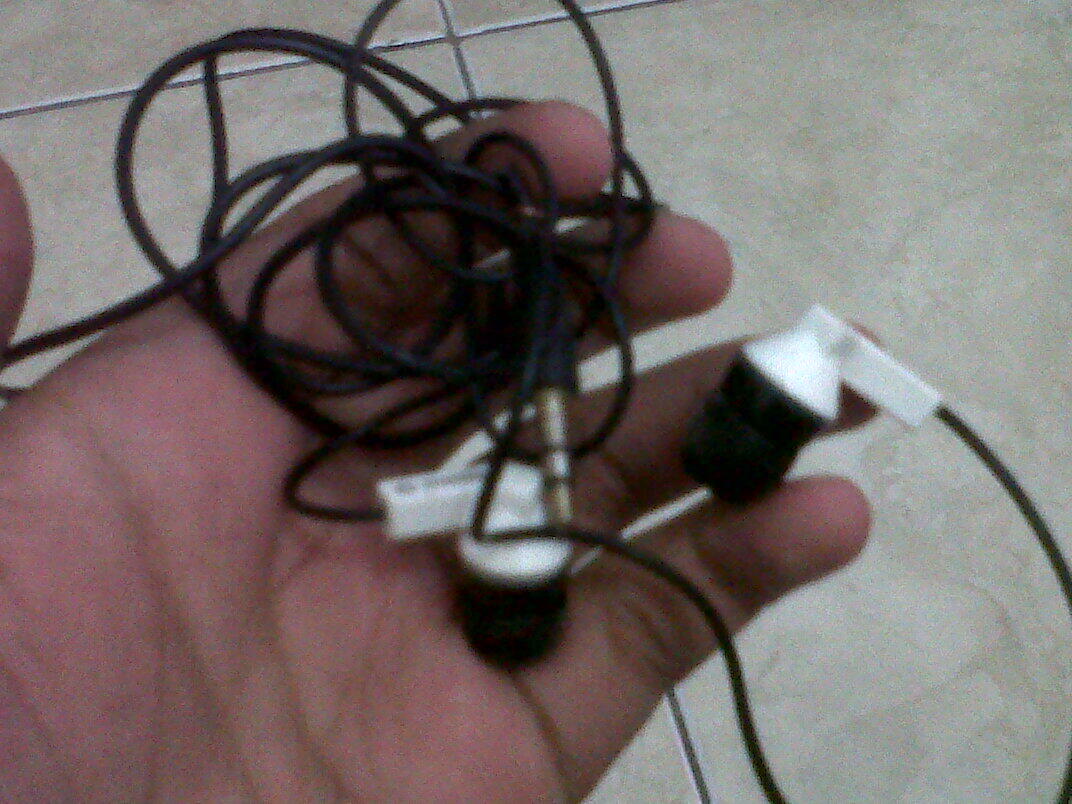 Buat Antenna TV sendiri Dengan Barang bekas sederhana Headset