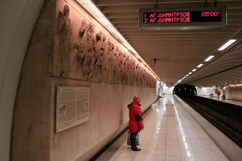 7 Stasiun Bawah Tanah Paling Keren di Dunia