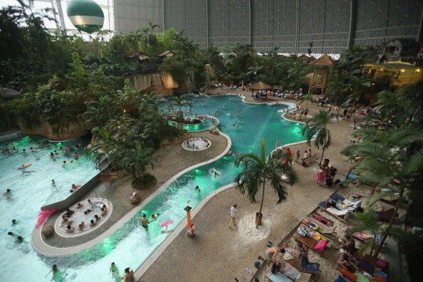 Foto Tropical Islands, berharap kesini banget!