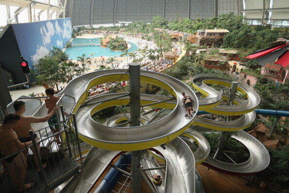 Foto Tropical Islands, berharap kesini banget!