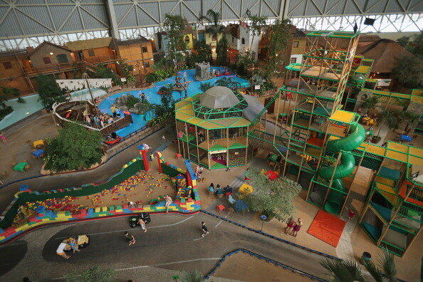 Foto Tropical Islands, berharap kesini banget!