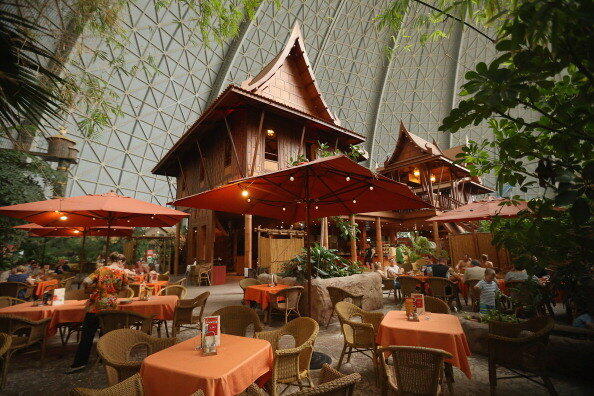 Foto Tropical Islands, berharap kesini banget!