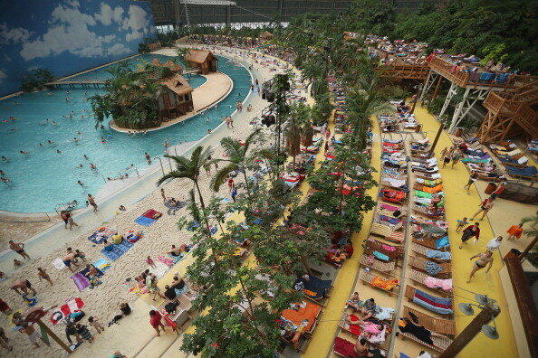 Foto Tropical Islands, berharap kesini banget!