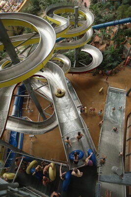 Foto Tropical Islands, berharap kesini banget!