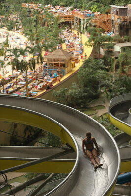 Foto Tropical Islands, berharap kesini banget!