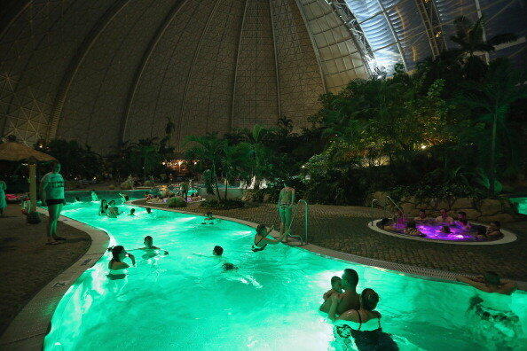 Foto Tropical Islands, berharap kesini banget!